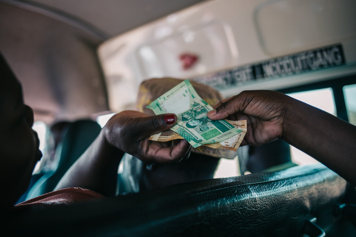 Renata Larroyd - Documentary Photography - Journeys The Challenges Faced by Commuters Using South African Public Transport (9)